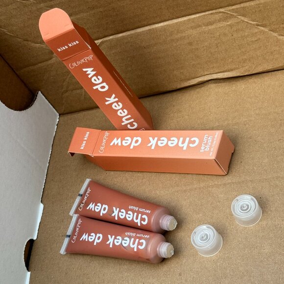 ColourPop Cheek Dew Serum Blush in Kiss Kiss - Picture 4 of 8